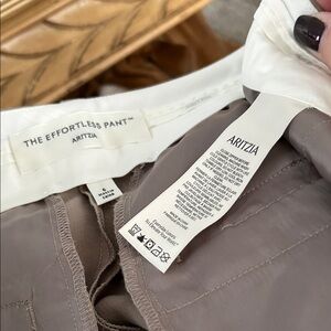 Aritzia The Effortless Pant in Taupe